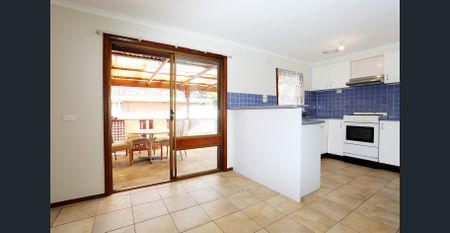 Spacious 3-Bedroom Family Home in a Quiet, Convenient Location - Photo 4