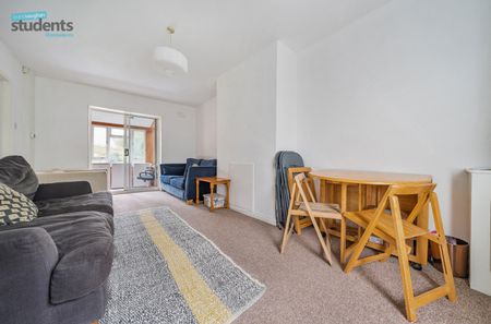 6 bedroom terraced house to rent - Photo 2