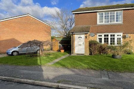 Quinnell Drive, Hailsham, BN27 - Photo 2