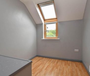 29 Collinward Gardens, Glengormley, Newtownabbey, BT36 6DS - Photo 4