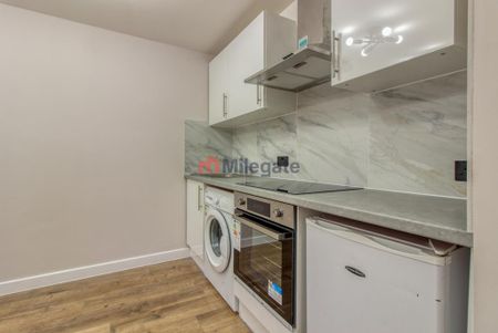 Studio to rent - Photo 3