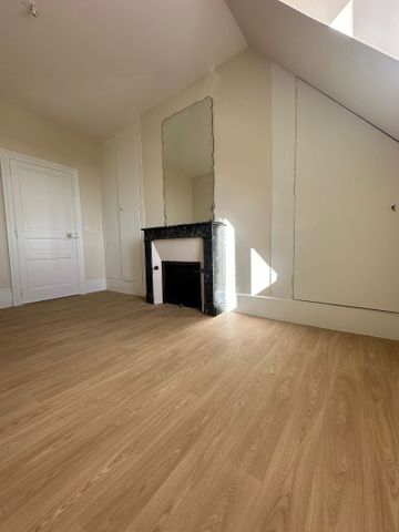 Location Appartement 4 pièces 101m² - Photo 2