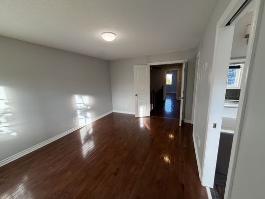 For Lease - 744 Bowercrest Crescent, Blossom Park - Airport and Area, Ontario - Photo 1