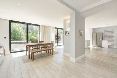 Crooked Usage, Finchley, N3 - Photo 3