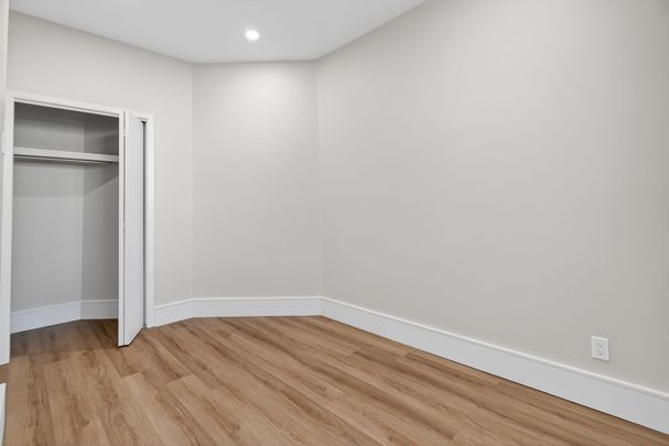 For Lease - 131 Lakeshore Road Unit# 4, Oakville, Ontario - Photo 1