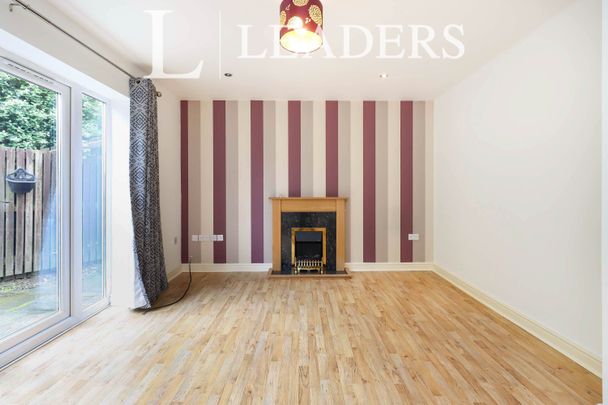 3 bedroom house to rent Llys Talwrn, Coedpoeth, Wrecsam, LL11 - Photo 1