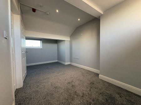 3 bedroom apartment to rent - Photo 2