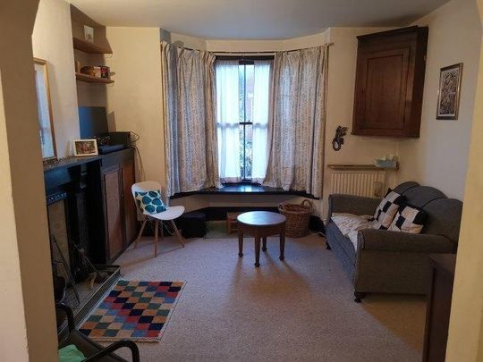 1 bedroom in a house share to rent - Photo 1