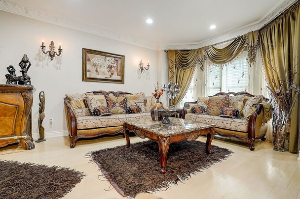 For Lease - 286 Hillcrest Avenue, Toronto, Ontario - Photo 1