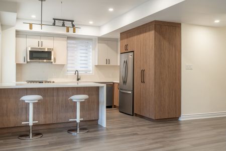 For Lease - 2339 Awenda Drive Unit# A, Oakville, Ontario - Photo 3