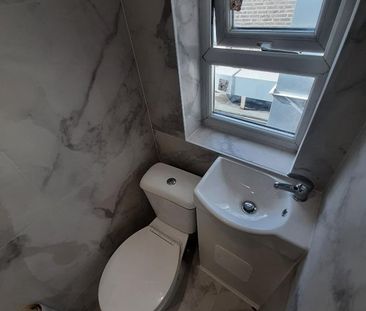 Studio Flat, A London Rd, SW16 - Photo 5