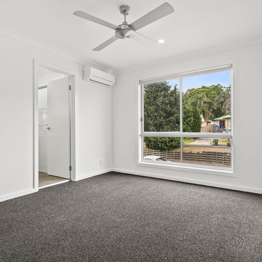 47a Lake Entrance Road, Oak Flats NSW 2529 - Townhouse For Rent | Domain - Photo 1