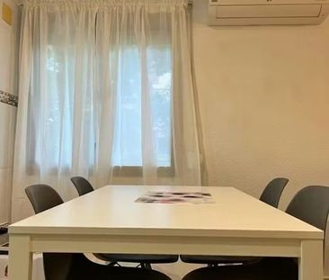 Plaça Nova de l'Església, Valencia, Valencian Community 46025 - Photo 3