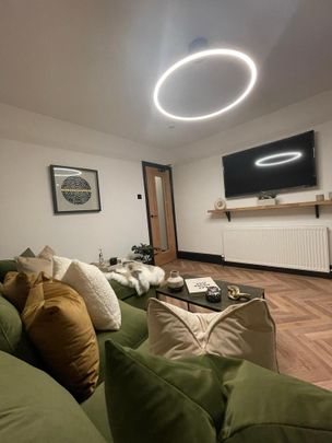 5 bedroom house to rent - Photo 1