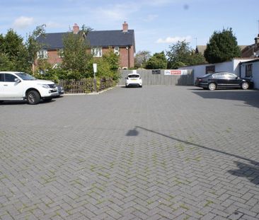 House to rent - Photo 6