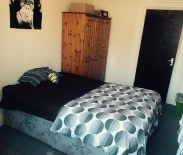 49 Hill Park Crescent - Photo 2