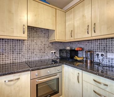 2 bedroom flat to rent - Photo 6