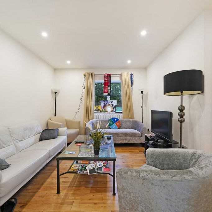2 bedroom flat to rent - Photo 1