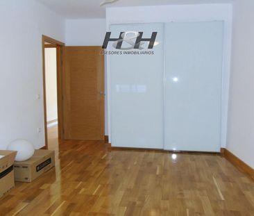 Piso de alquiler en El Castell - Photo 2