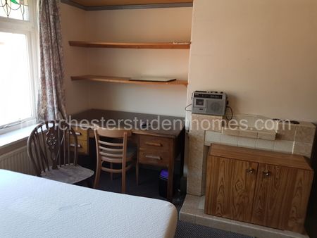 Redclyffe Avenue, Manchester, M14 5RG - Photo 2