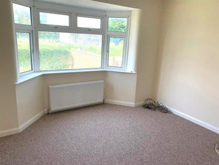 3 bedroom end of terrace house to rent - Photo 4