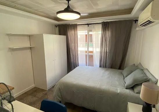 Carrer San Edesio, Manises, Valencian Community 46940