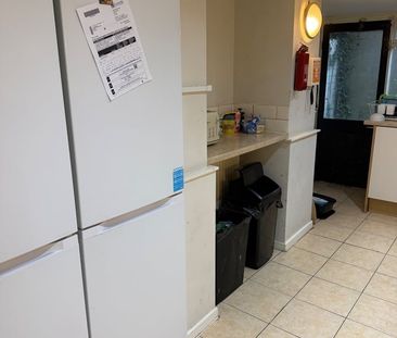 Room in a Shared House, Beechwood View, LS4 - Photo 5