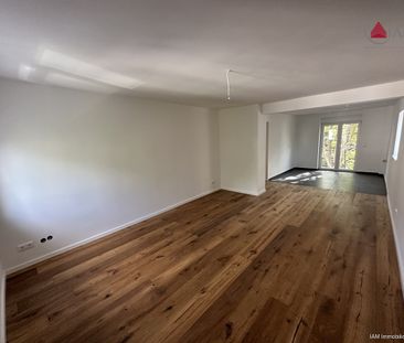 Moderne und lichtdurchflutete Wohnung in Bestlage. 2 Balkone - Photo 1