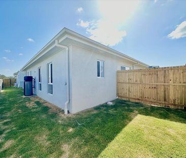 Stylish, Modern & Compact Family Home - Photo 6