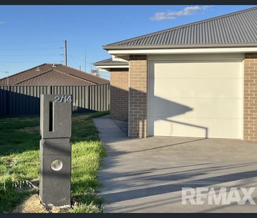 Brand New Duplex - Photo 3