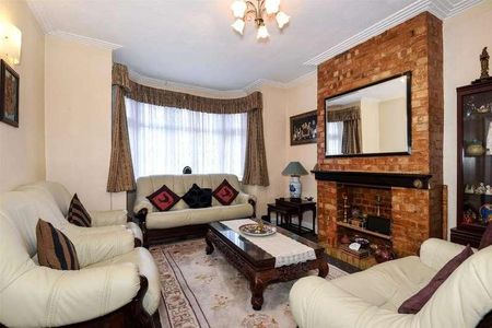 South Harrow, HA2 - Photo 2