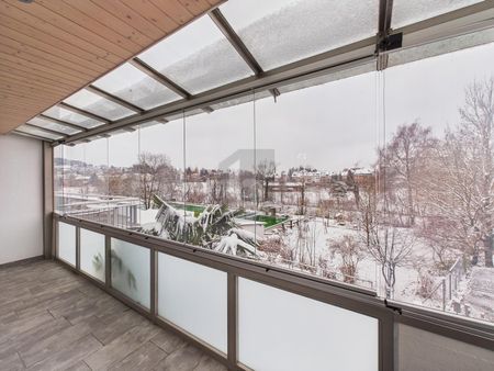 LIGHT-FLOODED WITH LOTS OF SPACE FOR CREATIVITY - Photo 3