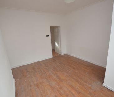 2 Bedroom Terraced House - Photo 4