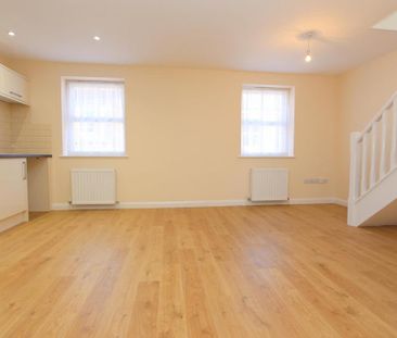 2 bedroom maisonette to rent - Photo 1