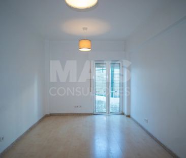 T2 em zona tranquila de Porto Salvo, perto de escolas e centros emp... - Foto 5