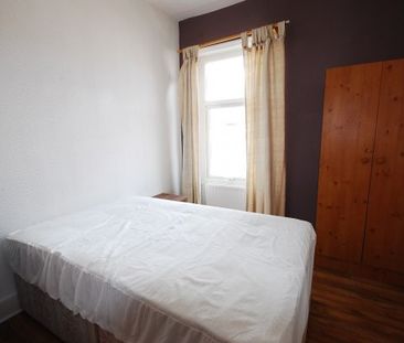 6 Bed - Stannington Avenue, Heaton - Photo 6