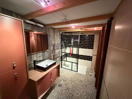 Location Appartement 3 pièces 75m² - Photo 4