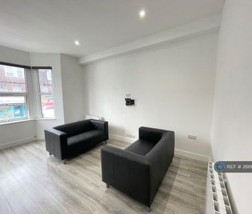 2 bedroom maisonette to rent - Photo 1