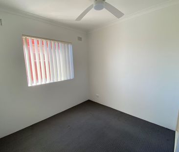 Refreshed Two Bedroom Unit In Central Location !! - Photo 2