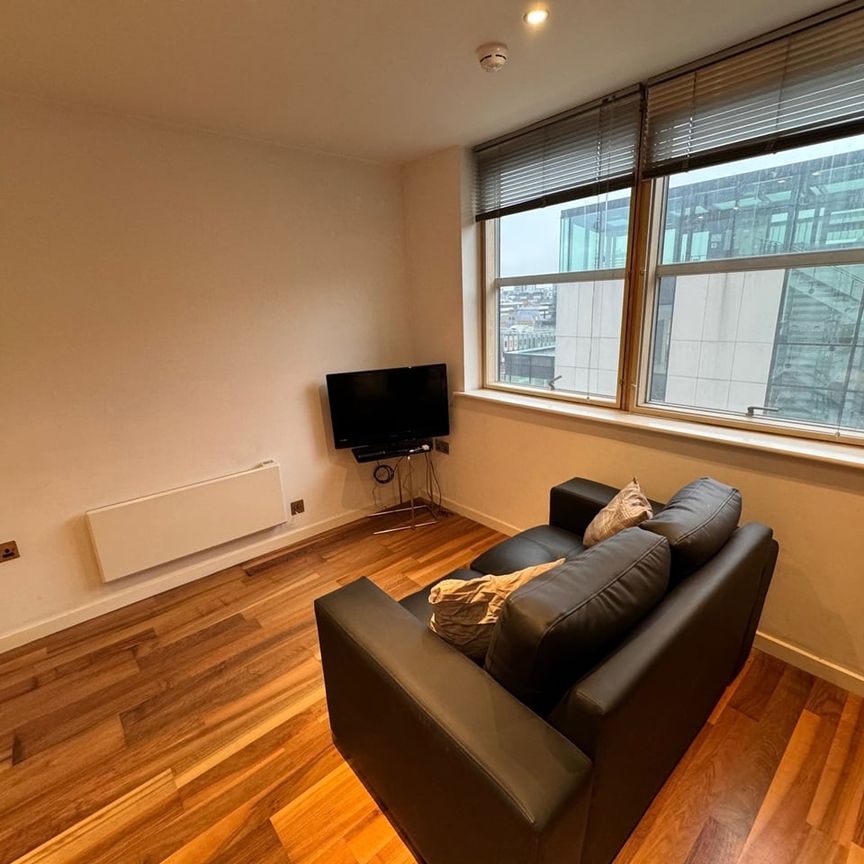 1 Bed Flat, Wellington Street, LS1 - Photo 1