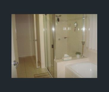 33 Park Esplanade, Coomera QLD 4209 - House For Rent | Domain - Photo 4