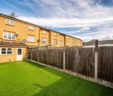 4 bedroom terraced house to rent - Photo 2