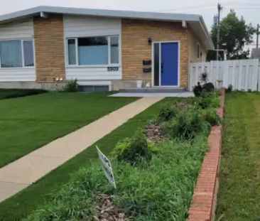 5909 | 5909 84 Avenue, Edmonton - Photo 1