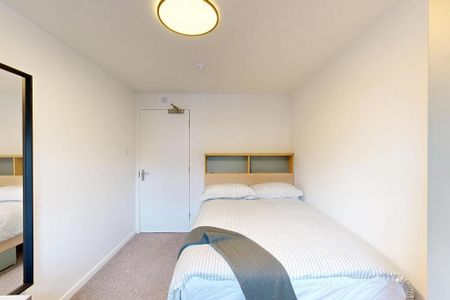 6 bedroom flat to rent - Photo 3