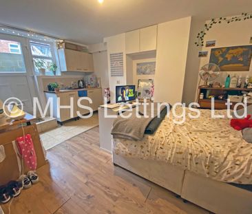 6 Bedroom Mid Terraced House for rent in Royal Park Terrace - Photo 1