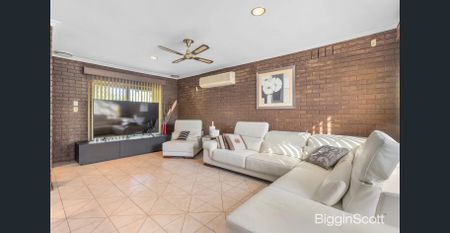 Spacious Family Home with Self-Contained Downstairs Living - Photo 5