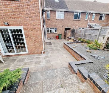 5 Bed Student Accommodation - Photo 2