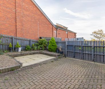 1 Hillside Terrace, HILLSBOROUGH, BT26 6JG - Photo 4