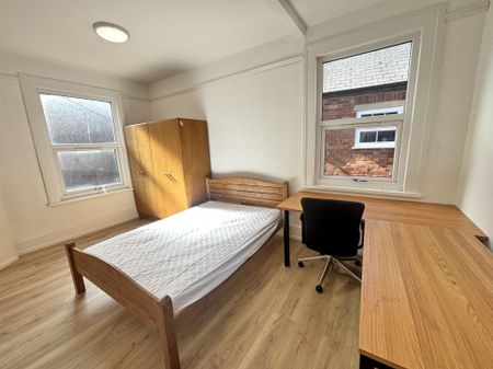 Regent Street, Rugby - Photo 2