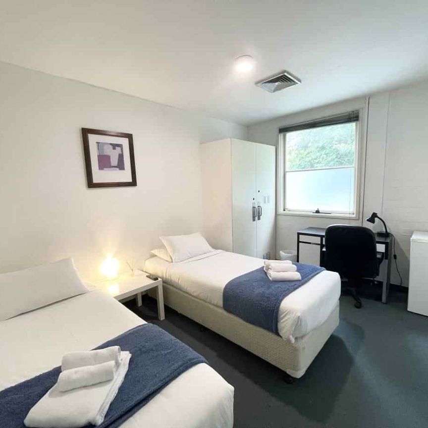 Room 9 (Non Ensuite) - Photo 1